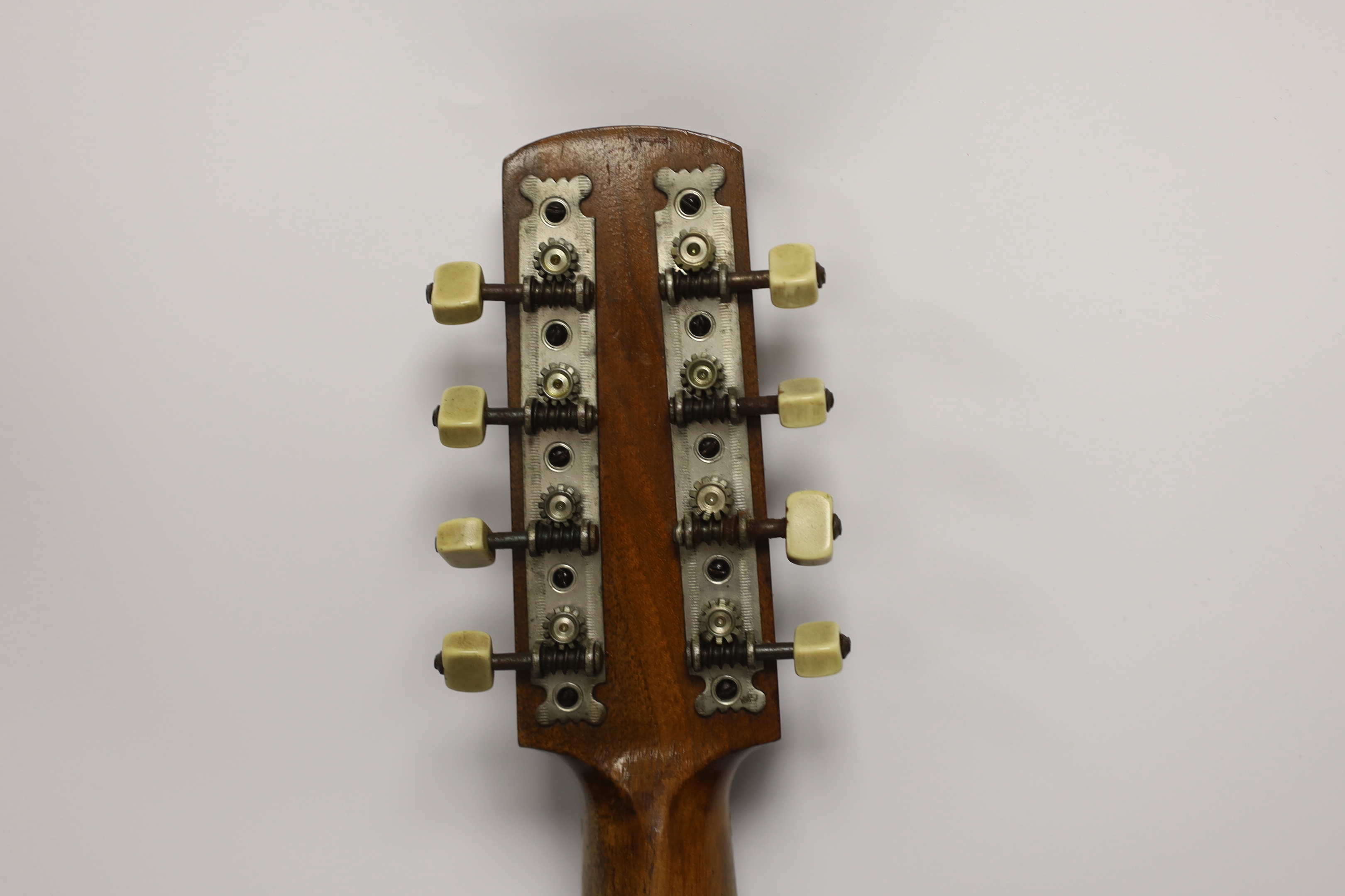 A banjo ukelele, Windsor model 4, 60cm long in a hard case